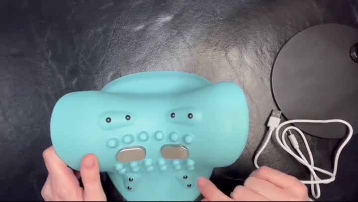 Customer using the Cervya neck massager